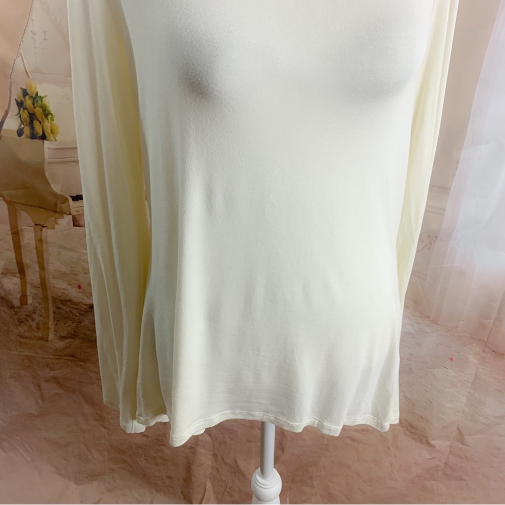 NEW Tahari Candace Long Sleeve Blouse in Winter White - Picture 7 of 12